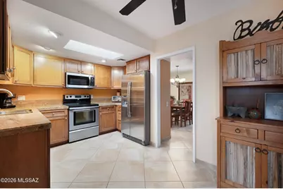 921 N Camino De Luz, Green Valley, AZ 85614 - Photo 9