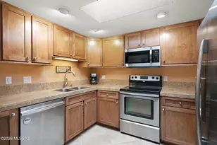 921 N Camino De Luz, Green Valley, AZ 85614 - Photo 11