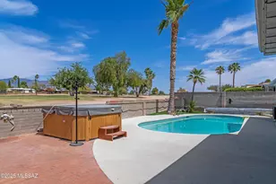 8537 E Pine Valley Dr, Tucson, AZ 85710 - Photo 23