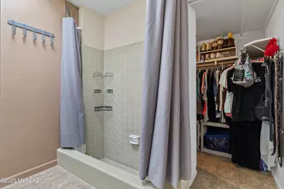 8537 E Pine Valley Drive, Tucson, AZ 85710 - Photo 21