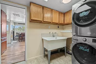 8537 E Pine Valley Dr, Tucson, AZ 85710 - Photo 15