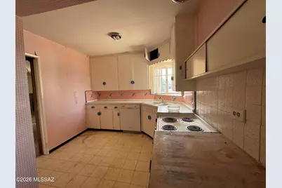 2249 E Silver Street, Tucson, AZ 85719 - Photo 11