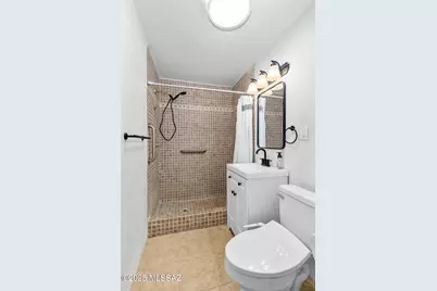 933 N Columbus Boulevard, Tucson, AZ 85711 - Photo 15