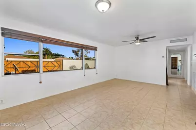933 N Columbus Boulevard, Tucson, AZ 85711 - Photo 5