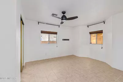 933 N Columbus Boulevard, Tucson, AZ 85711 - Photo 19