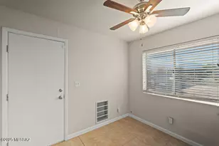 3790 E Sailboat Pl, Tucson, AZ 85739 - Photo 17