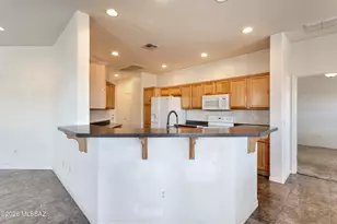 686 W Shadow Wood St, Green Valley, AZ 85614 - Photo 7