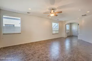 686 W Shadow Wood St, Green Valley, AZ 85614 - Photo 5