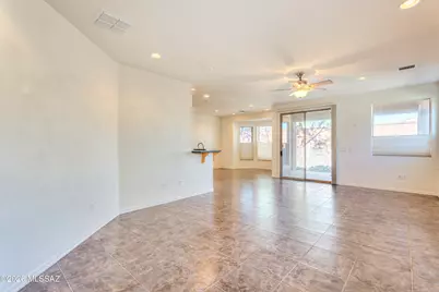 686 W Shadow Wood Street, Green Valley, AZ 85614 - Photo 3