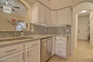 7956 N Panamint Dr, Tucson, AZ 85743 - Photo 15
