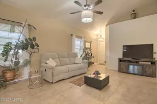 7956 N Panamint Dr, Tucson, AZ 85743 - Photo 9