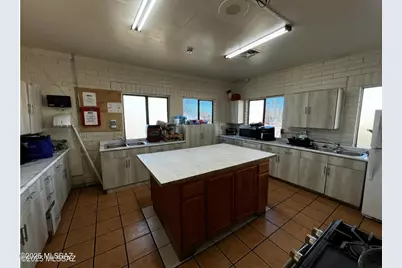 345 W Taylor Drive, Sierra Vista, AZ 85635 - Photo 7