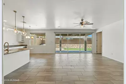 10198 E Boulder Hop Trail, Tucson, AZ 85747 - Photo 7