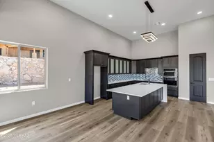 2399 Della Roccia Ct, Oro Valley, AZ 85737 - Photo 11