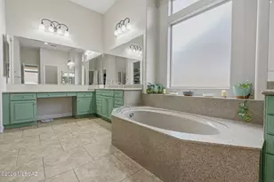 1220 W Calabria Ct, Oro Valley, AZ 85755 - Photo 31