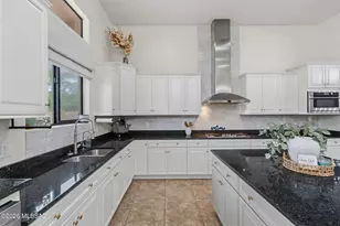 1220 W Calabria Ct, Oro Valley, AZ 85755 - Photo 5