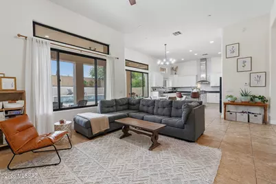 1220 W Calabria Court, Oro Valley, AZ 85755 - Photo 9