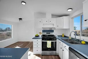 7697 N Steele Dr, Tucson, AZ 85743 - Photo 9