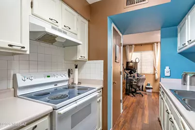 6718 E Calle La Paz #C, Tucson, AZ 85715 - Photo 3