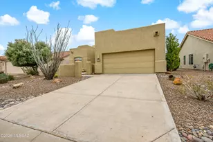 941 N Desert Deer Pass, Green Valley, AZ 85614 - Photo 3