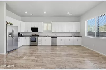 173 E Stone Court, Tucson, AZ 85705 - Photo 7