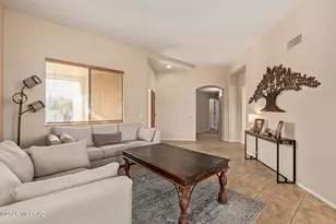 11962 N Crescendo Dr, Tucson, AZ 85737 - Photo 5