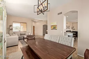 11962 N Crescendo Dr, Tucson, AZ 85737 - Photo 5