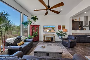 2460 E Copper Vly Wy, Green Valley, AZ 85614 - Photo 11