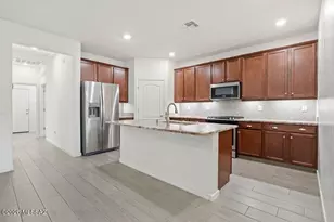 8642 N Genoa Ct, Tucson, AZ 85742 - Photo 5