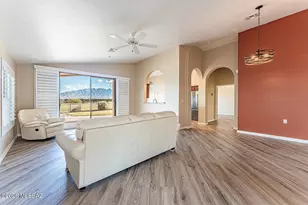 3467 S Waterfall Dr, Green Valley, AZ 85614 - Photo 7