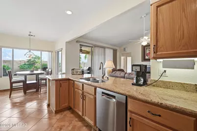 602 E Bridal Veil Falls Road, Oro Valley, AZ 85755 - Photo 7