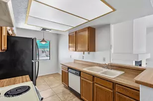 7917 E Colette Cir, Tucson, AZ 85710 - Photo 17