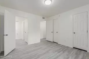 1620 N Wilmot Rd, Tucson, AZ 85712 - Photo 15