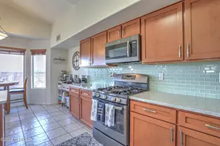 10236 E Buffaloberry Loop, Tucson, AZ 85748 - Photo 11