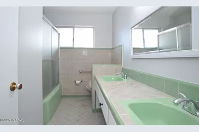 5121 E 9th Street, Tucson, AZ 85711 - Photo 7