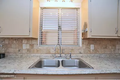 5121 E 9th Street, Tucson, AZ 85711 - Photo 13