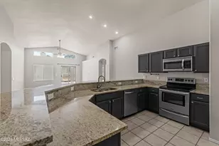 10215 E Mary Dr, Tucson, AZ 85730 - Photo 17