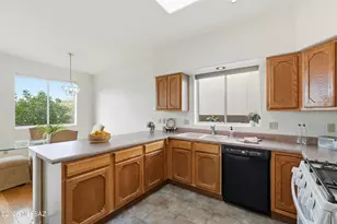 6449 N Shadow Bluff Dr, Tucson, AZ 85704 - Photo 9