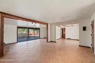 325 S Calle De La Azucena, Tucson, AZ 85711 - Photo 3
