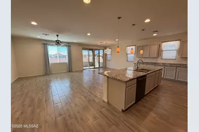 3772 W Desert Totem Lane, Tucson, AZ 85742 - Photo 3