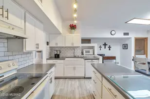 2435 N Bahana Dr, Tucson, AZ 85715 - Photo 9