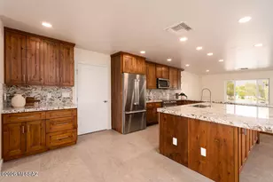 11000 E Roger Rd, Tucson, AZ 85749 - Photo 23