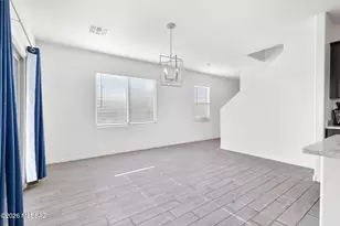 7801 S Walnutview Dr, Tucson, AZ 85757 - Photo 9