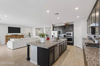 8800 W Lady Banks Drive, Marana, AZ 85653 - Photo 11