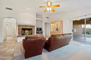 2572 W Bluffs Peak Ct, Tucson, AZ 85742 - Photo 9