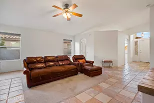 2572 W Bluffs Peak Ct, Tucson, AZ 85742 - Photo 7