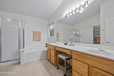 2572 W Bluffs Peak Court, Tucson, AZ 85742 - Photo 27