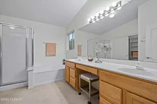 2572 W Bluffs Peak Ct, Tucson, AZ 85742 - Photo 27