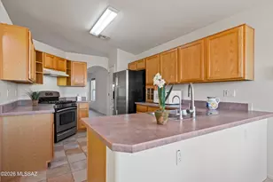 2572 W Bluffs Peak Ct, Tucson, AZ 85742 - Photo 15