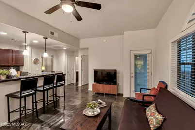 2010 E River Road #UNIT 102, Tucson, AZ 85718 - Photo 3
